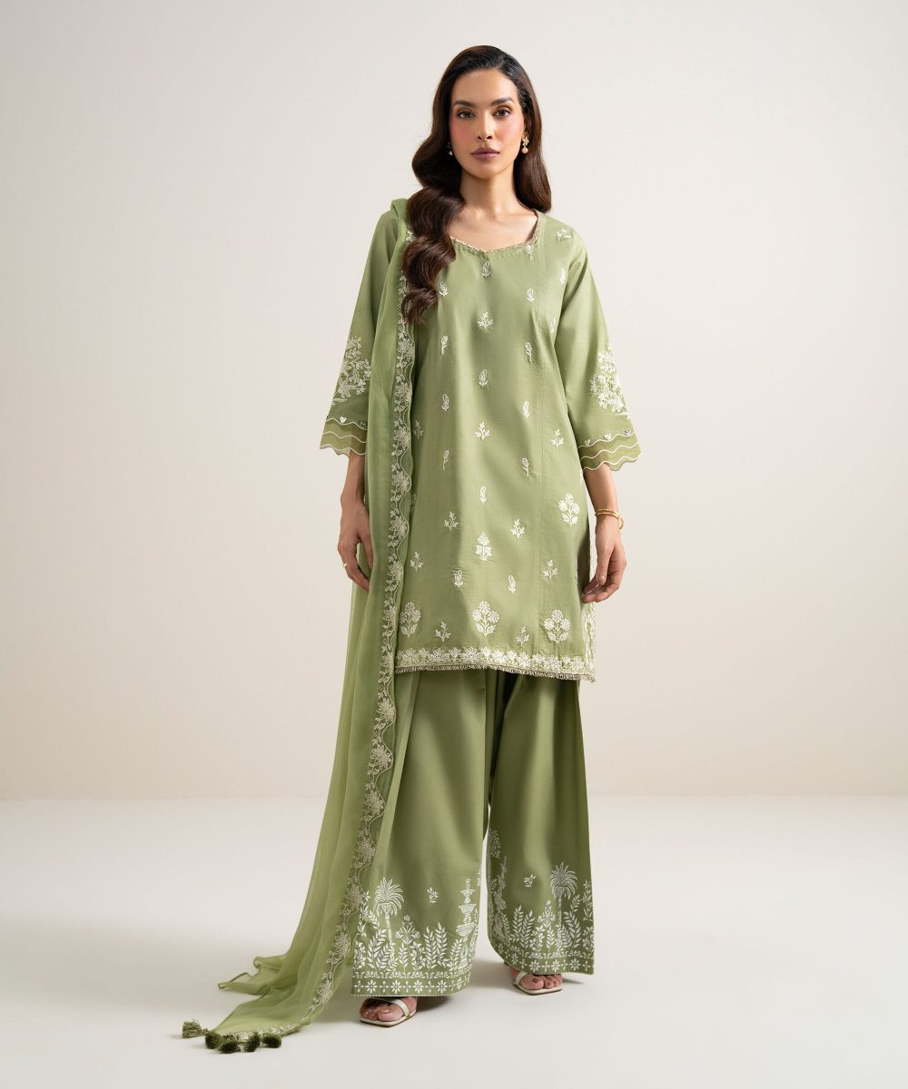 3 Piece - Embroidered Lawn Suit