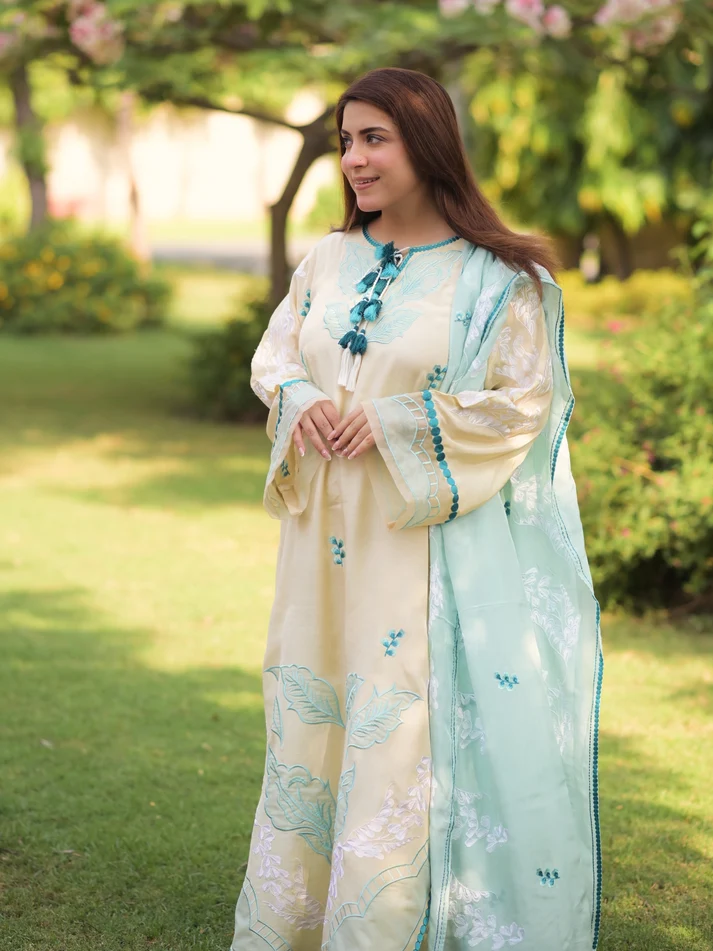 Pearl Mist 3-Piece Set - Image 4