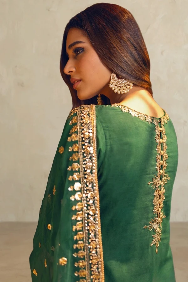 Green Zareen Lawn Suit - Image 3